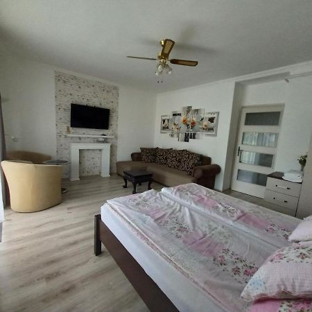 Kardos Apartman Debrecen Luaran gambar