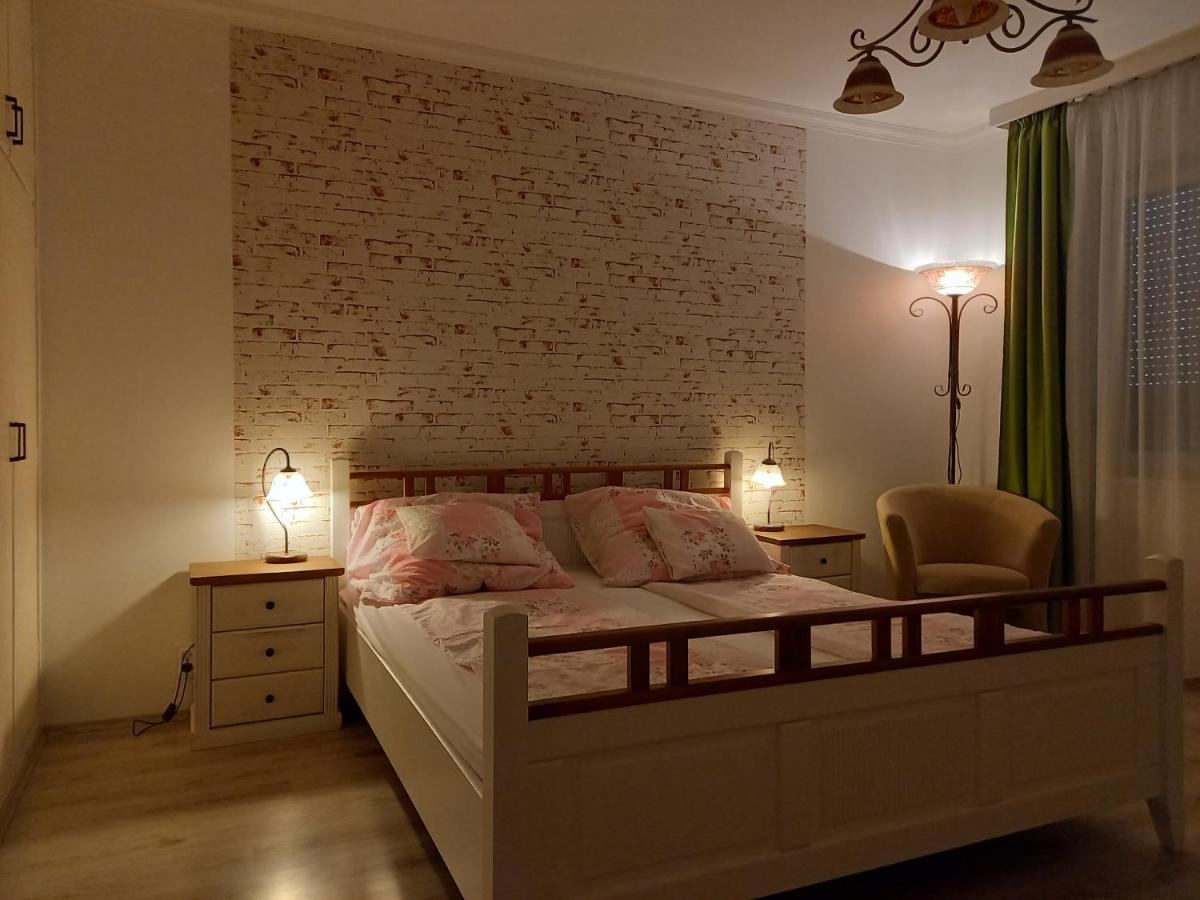 Kardos Apartman Debrecen Luaran gambar