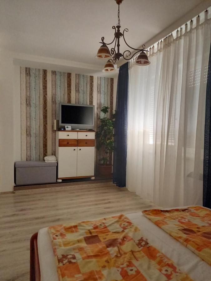 Kardos Apartman Debrecen Luaran gambar