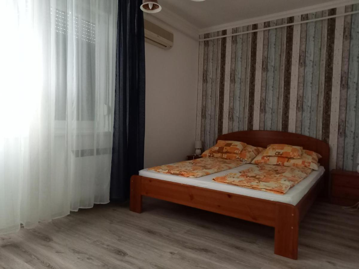 Kardos Apartman Debrecen Luaran gambar